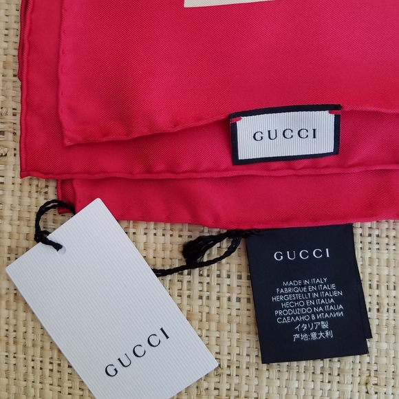 New Women's "GUCCI" Silk Scarf - Picture 2 of 6